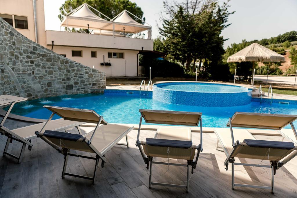 Halanus Hotel And Resort Alanno Exterior photo