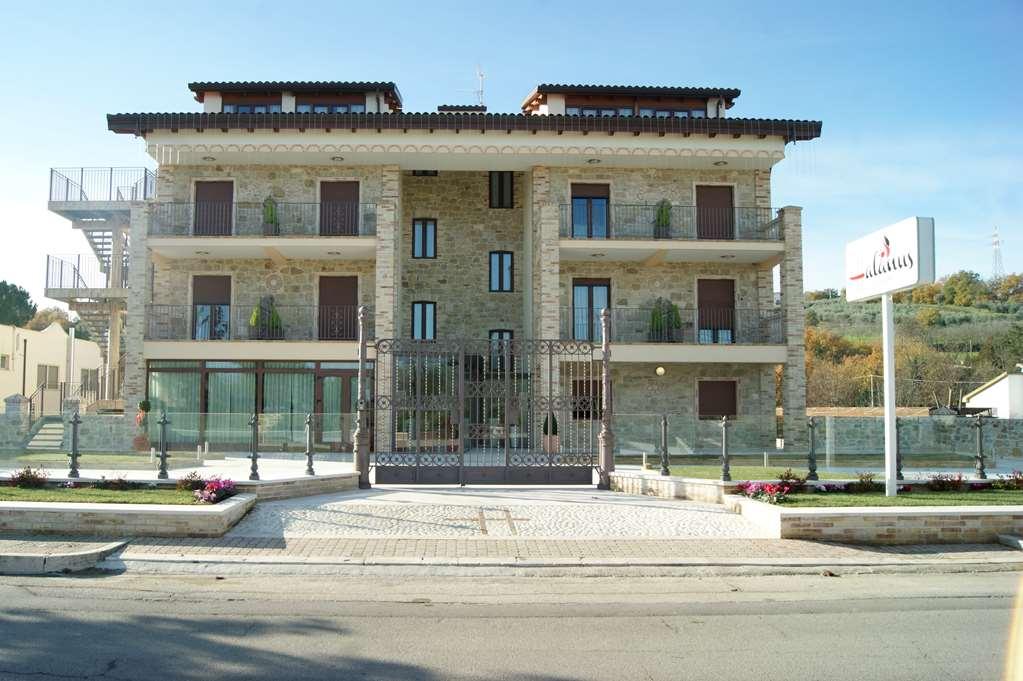Halanus Hotel And Resort Alanno Exterior photo